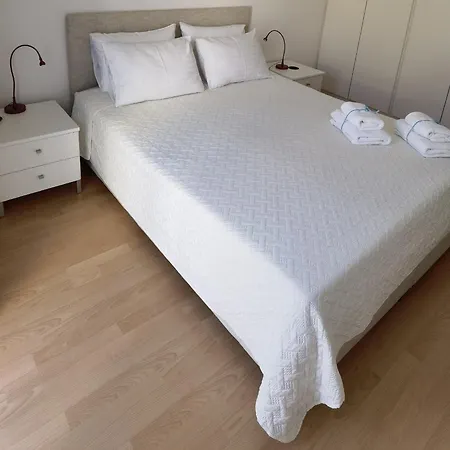 Aria With Beautiful Terrace With Sea & Park View Apartment *