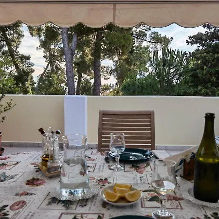Apartment Aria Deluxe Superior 5 Star Apartment, Your Piece Of Heaven By The Sea & Park, With Sea & Park View