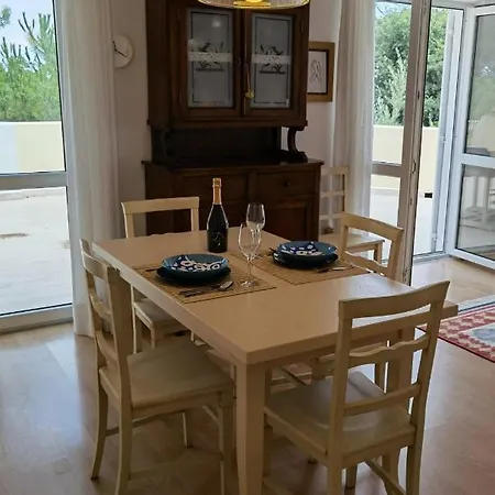 Aria Deluxe Superior 5 Star Apartment, Your Piece Of Heaven By The Sea & Park, With Sea & Park View Apartment