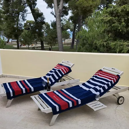Apartment Aria Deluxe Superior 5 Star Apartment, Your Piece Of Heaven By The Sea & Park, With Sea & Park View