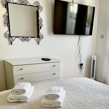 Aria Deluxe Superior 5 Star Apartment, Your Piece Of Heaven By The Sea & Park, With Sea & Park View Apartment Novigrad (Istria)