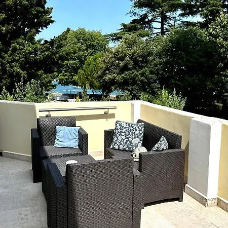Aria Deluxe Superior 5 Star Apartment, Your Piece Of Heaven By The Sea & Park, With Sea & Park View Apartment