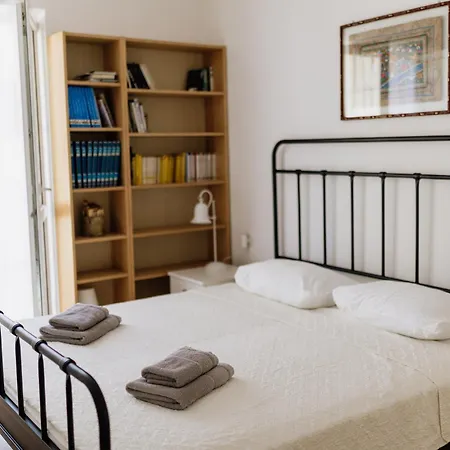 Apartment Bionda Beachfront Apartments, Old Town Novigrad