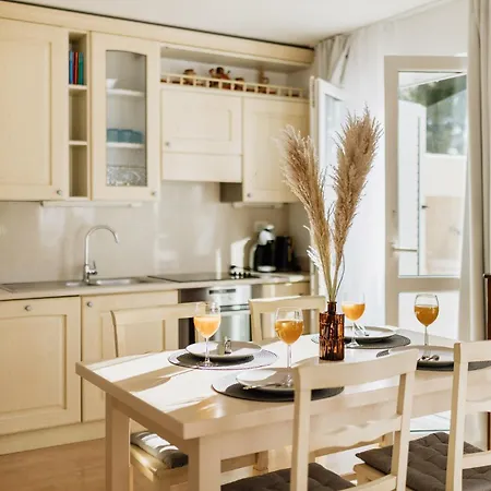 Bionda Beachfront Apartments, Old Town Novigrad
