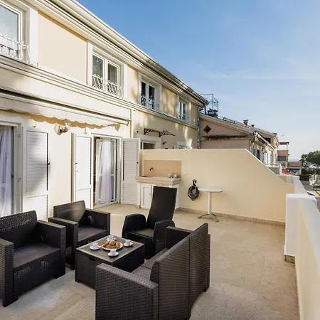 Bionda Beachfront Apartments, Old Town Novigrad * Novigrad Istria